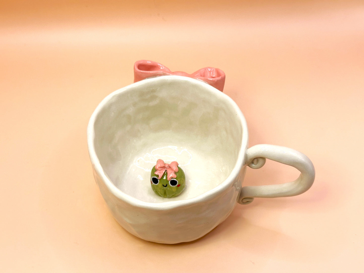 Peekaboo Froggy Bow Mug 1