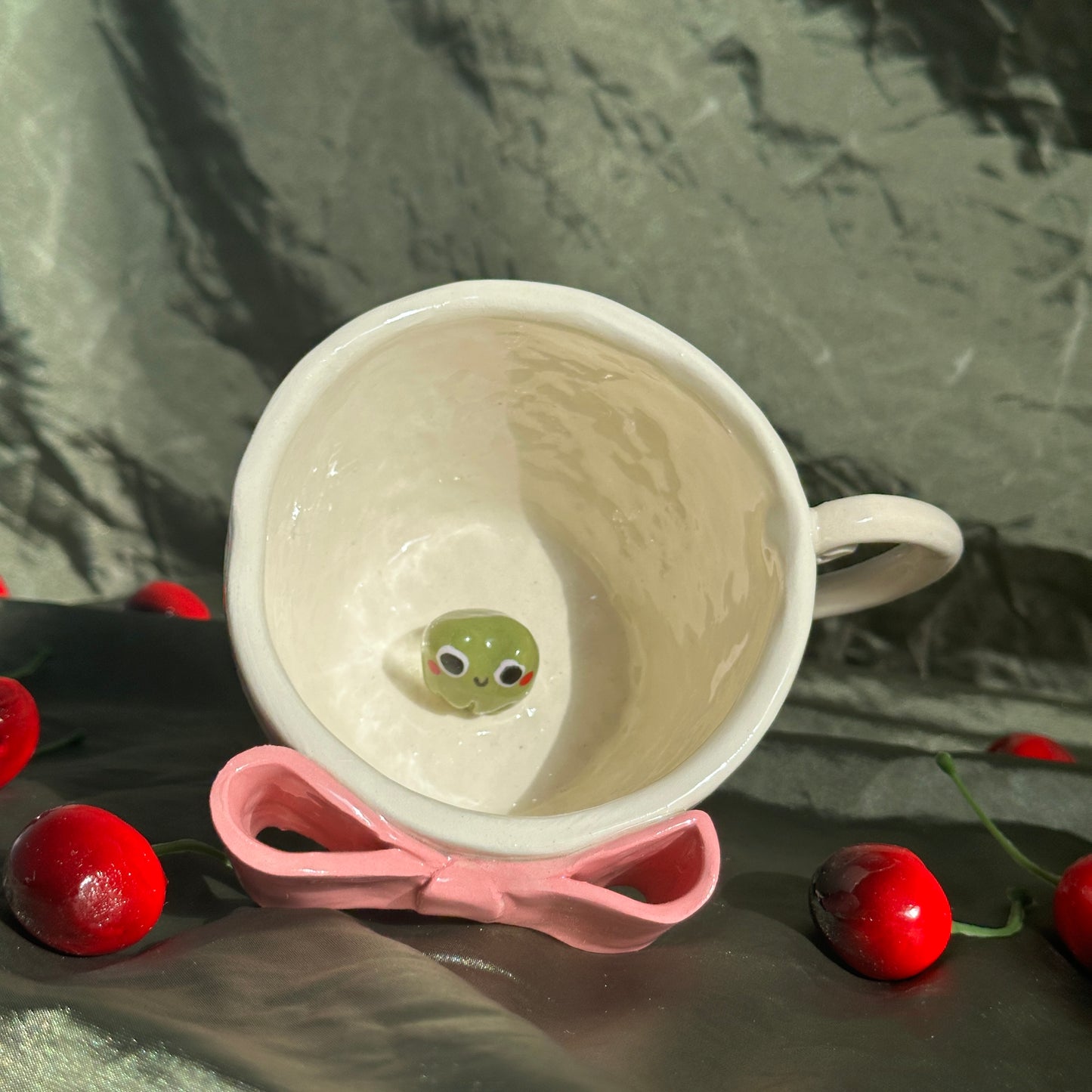 Pink Bow Peekaboo Mug