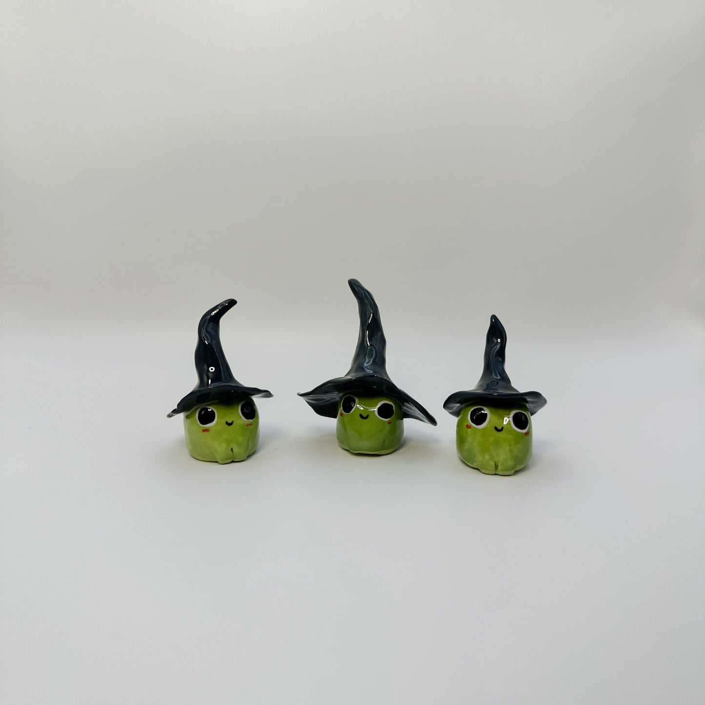 Witch frogs (ring holders)
